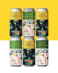 6-PACK TOP 1 UNTAPPD GLOBAL 🐢 LAZY TURTLE - EXTRA PALE ALE - 🔍 ESPECIFICAÇÃO DA CERVEJA: - 🍺 ESTILO: Extra Pale Ale - 🧪 TEOR ALCOÓLICO: 5.4% ABV - 🍃 AMARGOR: 40 IBU - 🌱 LÚPULO: Citra, Cascade 🐢 lazy turtle é nossa interpretação das apas modernas, as famosas extra pale ales californianas. Escolhida para ser uma das nossas allday beers, leva maltes-base suficientes para deixá-la com um corpo médio, dourado, e equilibrada com os lúpulos. 🤯 UNDER CONFUSION - DOUBLE INDIA PALE LAGER - 🏆 VENCEDORA DO UNTAPPD COMMUNITY AWARDS 2024 E 2025! 🔍 ESPECIFICAÇÃO: - 🍺 ESTILO: Double India Pale Lager - 🔬 ABV: 8.4% - 🎨 PERFIL: Cítrico, Tropical, Floral, Resinoso - 🍃 AMARGOR: 80 IBU - 🌿 LÚPULOS: Citra, Mosaic, Cascade 🤯 Desconstruímos alguns conceitos e trouxemos nossa Double India Pale Lager! Com uma pitada de aveia em sua base, lúpulos que trazem frescor, mantendo o amargor redondo e fermento lager, imergimos em uma deliciosa confusão de sabores! Resinosos, florais e cítricos norte-americanos. Cerveja leve, aromática e com uma drinkability invejável. A cerveja perfeita para relaxar e beber o dia todo! Kit com com 3 latas da Lazy Turtle, número 1 do untappd global na categoria  XPA (Extra Pale Ale) e 3 latas da Under Confusion, número 1 untappd global na categoria Lager - IPL (India Pale Lager).