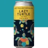 Lazy Turtle é nossa interpretação das apas modernas, as famosas Extra Pale Ales californianas. Escolhida para ser uma das a nossas allday beers, leva maltes-base suficientes para deixá-la com um corpo médio, dourado, e equilibrar com os lúpulos resinosos, florais e cítricos norte-americanos. Cerveja leve, aromática e com uma drinkability invejável. A cerveja perfeita para relaxar e beber o dia todo! Lazy Turtle Joy Project Brewing Pale Ale - XPA (Extra Pale) 5.4% ABV