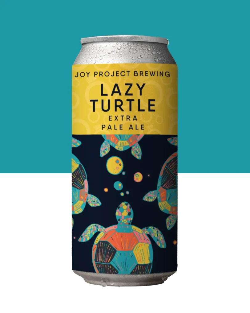 Lazy Turtle é nossa interpretação das apas modernas, as famosas Extra Pale Ales californianas. Escolhida para ser uma das a nossas allday beers, leva maltes-base suficientes para deixá-la com um corpo médio, dourado, e equilibrar com os lúpulos resinosos, florais e cítricos norte-americanos. Cerveja leve, aromática e com uma drinkability invejável. A cerveja perfeita para relaxar e beber o dia todo! Lazy Turtle Joy Project Brewing Pale Ale - XPA (Extra Pale) 5.4% ABV