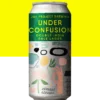 - 🔍 ESPECIFICAÇÃO DA CERVEJA: - 🏆 Vencedora do Untappd Community Awards 2024, 2025 e 2026 - 🥇 TOP 1 Global no estilo IPL (India Pale Lager) - 🍺 ESTILO: Double India Pale Lager - 🔬 ABV: 8,4% - 🍃 AMARGOR: 80 IBU - 🌿 LÚPULOS: Citra, Mosaic, Cascade - 🎨 PERFIL: Cítrico, tropical, floral, resinoso 🤯 UNDER CONFUSION rompe a lógica tradicional de uma lager ao levar o estilo para o território da intensidade lupulada. A base limpa, fermentada como lager, sustenta um ataque expressivo de lúpulos que entrega camadas cítricas, tropicais e resinosas, com presença firme e definida. A aveia entra ajustando textura e equilíbrio, mantendo o conjunto coeso mesmo com alta carga aromática e amargor elevado. Fresca e agressiva ao mesmo tempo, é uma leitura direta de potência com controle.