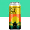Hop 'n Road é uma colaboração entre Joy Project e 277 Craft Beer, união que resultou em uma exclusiva e surpreendente New England IPA. Essa singularidade é por conta dos lúpulos Strata, Talus e também por ter sido infusionada em carvalho francês e amburana. O resultado foi uma cerveja com aromas intensos de citros, floral e nuances de coco que se complementam pelo sutil e equilibrado perfil amadeirado. Cada gole proporciona uma experiência sensorial única, no sabor as complexas camadas seguem por notas de frutas tropicais, especialmente maracujá, resina do Strata e uma sinergia perfeita entre o carvalho e a amburana. Uma verdadeira estrada cítrica partindo de Curitiba que desembarca na sofisticação amadeirada de Foz do Iguaçu - uma collab épica! Hop ´N Road Joy Project Brewing Collaboration with 277 Craft Beer IPA - New England / Hazy 7.5% ABV N/A IBU