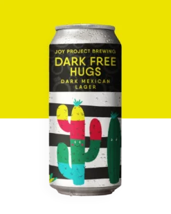 DARK FREE HUGS – MEXICAN DARK LAGER - 🔍 ESPECIFICAÇÃO DA CERVEJA: - 🍺 ESTILO: Mexican Dark Lager - 🧪 TEOR ALCOÓLICO: 4.5% ABV - 🍃 AMARGOR: 19 IBU - 🌾 PERFIL: Tostado, suave, drinkability, café 🖤 A "Dark Free Hugs" reinventa a Dark Mexican Lager, mantendo uma leveza absurda e um drinkability incrível. Sua maestria está em balancear os ricos sabores de malte torrado e nuances de café expresso com a refrescância singular de uma lager. Esta cerveja é uma experiência sensorial, onde a complexidade e equilíbrio dos sabores encontram a simplicidade do gole refrescante. É uma homenagem às tradicionais Dark Lagers mexicanas, com um toque moderno e artesanal.