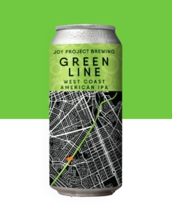GREEN LINE - IPA - AMERICAN 🔍 ESPECIFICAÇÃO DA CERVEJA: 🍺 ESTILO: WC AMERICAN IPA 🧪 TEOR ALCOÓLICO: 7% ABV 🍃 AMARGOR: 60 IBU 🥬 LÚPULOS: Mosaic, El Dorado 🌾 PERFIL: Cítrico, Tropical, Resinoso, Floral 🛤️ Green Line, nossa flagship IPA, é uma Béra que carrega em si a essência de Curitiba. Inspirada na Linha Verde, que atravessa 22 bairros da nossa cidade e onde estamos localizados, é como um passeio pelos parques e bares da nossa capital ecológica. Os lúpulos Mosaic e El Dorado se unem para entregar o frescor das frutas cítricas, o sabor da pera madura e até um quê de melancia. Cada gole é um rolê aleatório de notas frutadas e tropicais. Sinta a energia curitibana e não fique de Dolangue, piá, isso sim é um tesão de Béra.