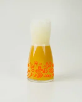 COPO DECANTER A.Y.A.D 2024 Faça a compra antecipada do seu  COPO DECANTER A.Y.A.D 2024 com o primeiro refil incluso, escolha uma dessas cervejas (Free Hugs, Cream IPA, Lazy Turtle) como Boas-vindas. CONSIGNAÇÃO DE COPOS: quem optar pela consignação, deverá retirar o copo no caixa da Joy mediante pagamento de R$20,00. O dinheiro será devolvido ao cliente com a entrega do copo ao final da festa. Dia 23 de março vamos comemorar 5 anos de fábrica e 6 anos de muita receita maluca e bera boa. Vai ser aquela loucurada das 14h às 23h, OU SEJA, quase 10h pra todo mundo meter o loco por aqui ao som de Syd Vinícius, Marceja Juk e Baile Brasa. Para matar a sede, um tap INCRÍVEL com  21 torneiras diversas de cervejas exclusivas e 6 convidadas das cervejarias mais ph#d@s do Brasil.