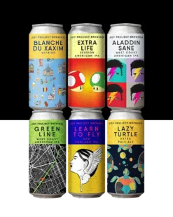 6-Pack Black Friday com as cervejas mais recém-envasadas da Joy.   Lançamentos + lupuladas de linha, todos de lote atual e em edição limitada. Extra Life — Session IPA   Cítrica, leve e refrescante. Blanche du Xaxim — Witbier   Trigo, especiarias e frescor. Aladdin Sane — American IPA   Cítrica, resinosa e intensa. Learn to Fly — NEIPA   Frutas amarelas e corpo macio. Green Line — American IPA   Tropical, cítrica e aromática. Lazy Turtle — Extra Pale Ale   Leve, aromática e fácil de beber.