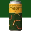 🪃 BOOMERANG EFFECT - 🔍 ESPECIFICAÇÃO DA CERVEJA: - 🍺 ESTILO: Juicy IPA (New England IPA) - 🧪 TEOR ALCOÓLICO: 7,4% ABV - 🍃 AMARGOR: 35 IBU - 🌿 LÚPULOS: Eclipse, Enigma, Galaxy - 🍊 PERFIL: Cítrico, Frutas Amarelas, Suculenta, Aveludada 🪃 BOOMERANG EFFECT é uma juicy ipa em que tudo que o aroma lança volta multiplicado no sabor, em um ciclo guiado pelos lúpulos australianos que colocam em movimento notas cítricas, frutas amarelas suculentas e um final denso, macio e aveludado. A textura cheia e sedosa mantém esse retorno constante, fazendo aroma e sabor irem, voltarem e crescerem como o próprio boomerang que inspira o nome.