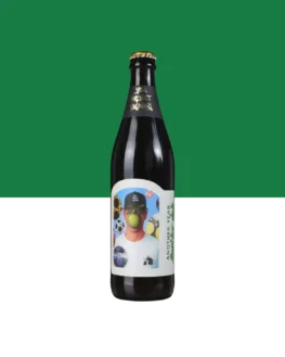 A.Y.A.D 2026 - BARREL AGED IMPERIAL STOUT 🔍 𝐄𝐒𝐏𝐄𝐂𝐈𝐅𝐈𝐂𝐀𝐂𝐀𝐎 𝐃𝐀 𝐂𝐄𝐑𝐕𝐄𝐉𝐀: 🍺 𝐄𝐒𝐓𝐈𝐋𝐎: Imperial Stout Barrel Aged 🧪 𝐓𝐄𝐎𝐑 𝐀𝐋𝐂𝐎𝐎𝐋𝐈𝐂𝐎: 12% ABV 🪵 𝐄𝐍𝐕𝐄𝐋𝐇𝐄𝐂𝐈𝐌𝐄𝐍𝐓𝐎: 24 meses em barris de carvalho 🌰 𝐏𝐄𝐑𝐅𝐈𝐋: Madeira, cacau, tostado, profundo e estruturado 🔥 𝐄𝐃𝐈𝐂̧𝐀̃𝐎 𝐋𝐈𝐌𝐈𝐓𝐀𝐃𝐀: Pouquíssimas unidades 🪵🔥 Uma Imperial Stout intensa, densa e complexa. Maturada por 24 meses em barris de carvalho, sem blend, entrega profundidade, estrutura e o caráter direto do envelhecimento prolongado em madeira. É a cerveja do aniversário 2026 — Another Year Another Dale (AYAD) — feita para marcar mais um ciclo sem atalhos, direto da madeira para o copo.