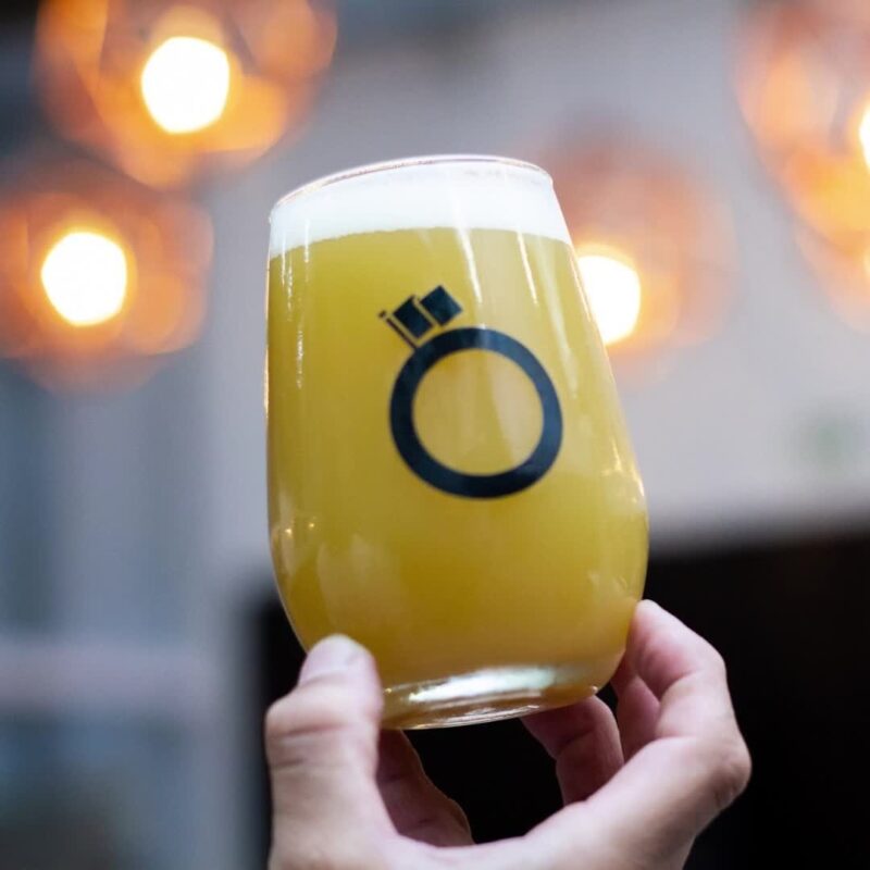 13h e você já pensando aonde tomar uma boa cerveja hoje... certo • Vídeo Reels Joy Project Brewing Curitiba