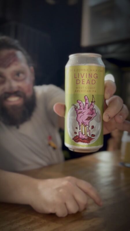 A Living Dead nasce da colaboração com a Zombie Walk Curitiba e foi... • Vídeo Reels Joy Project Brewing Curitiba