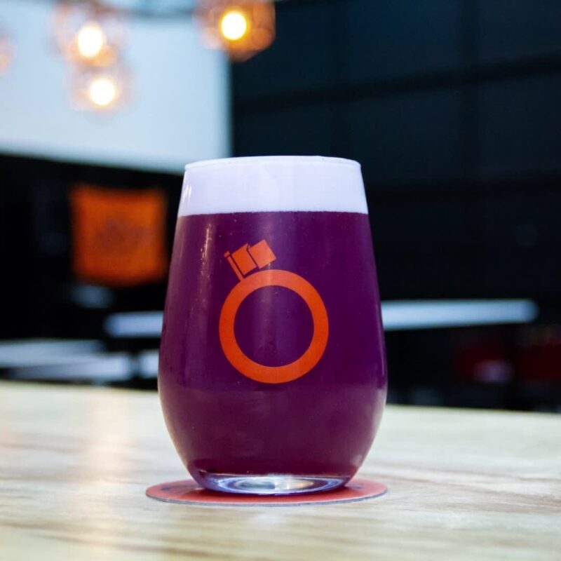 A melhor frase do dia é saber que estamos abertos e esperando vocês... • Vídeo Reels Joy Project Brewing Curitiba