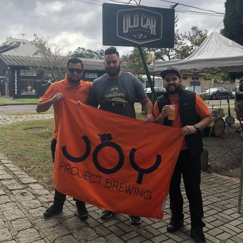 Armando acampamento no @oldcarbrewpub segundo bar do rolê, próximo ... • Joy Project Brewing Curitiba