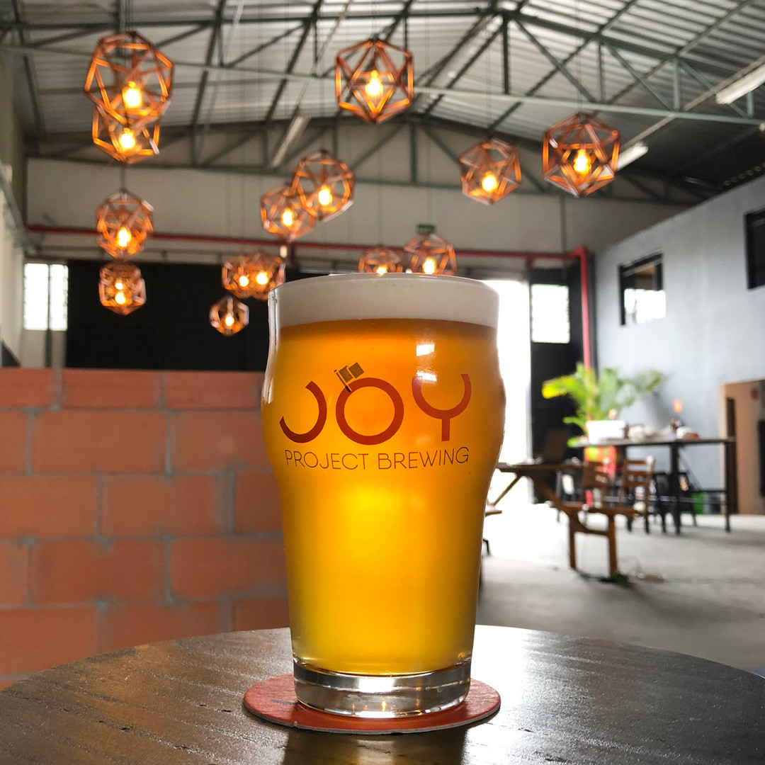 Assim como nossas cervejas, nosso espaço foi feito à mão! 💪 Veja co... - Imagem 10 • Joy Project Brewing Curitiba