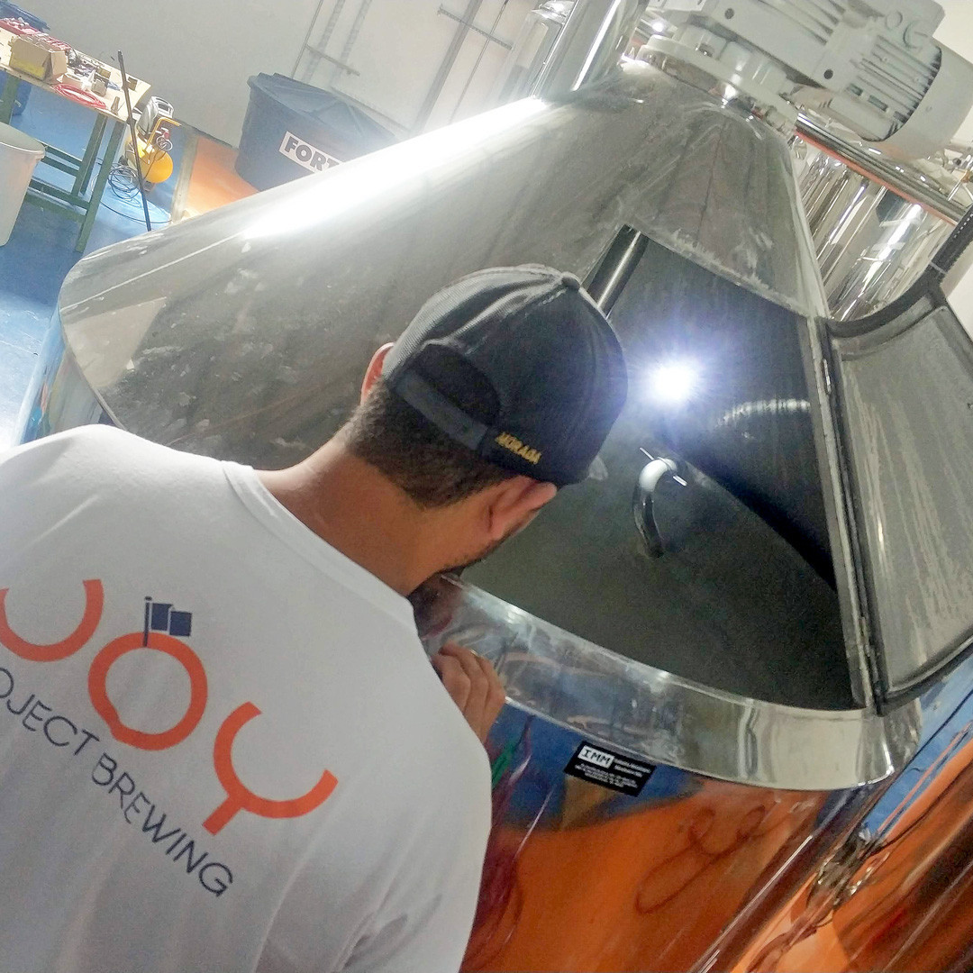 Assim como nossas cervejas, nosso espaço foi feito à mão! 💪 Veja co... - Imagem 9 • Joy Project Brewing Curitiba