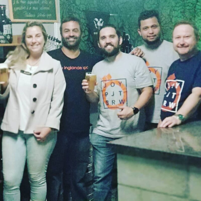 born.tobeer 🍺Green line: citra NE IPA 🚒Seguimos o rolê. 🧙Invasão JO... • Joy Project Brewing Curitiba