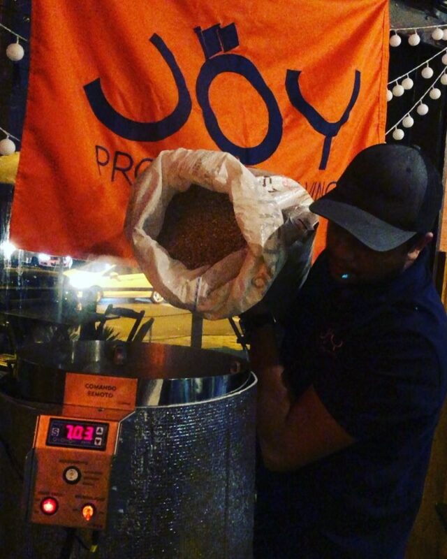 Brassagem experimental da JOY PROJECT aqui no @drakkarbeerfood NZ p... • Vídeo Reels Joy Project Brewing Curitiba