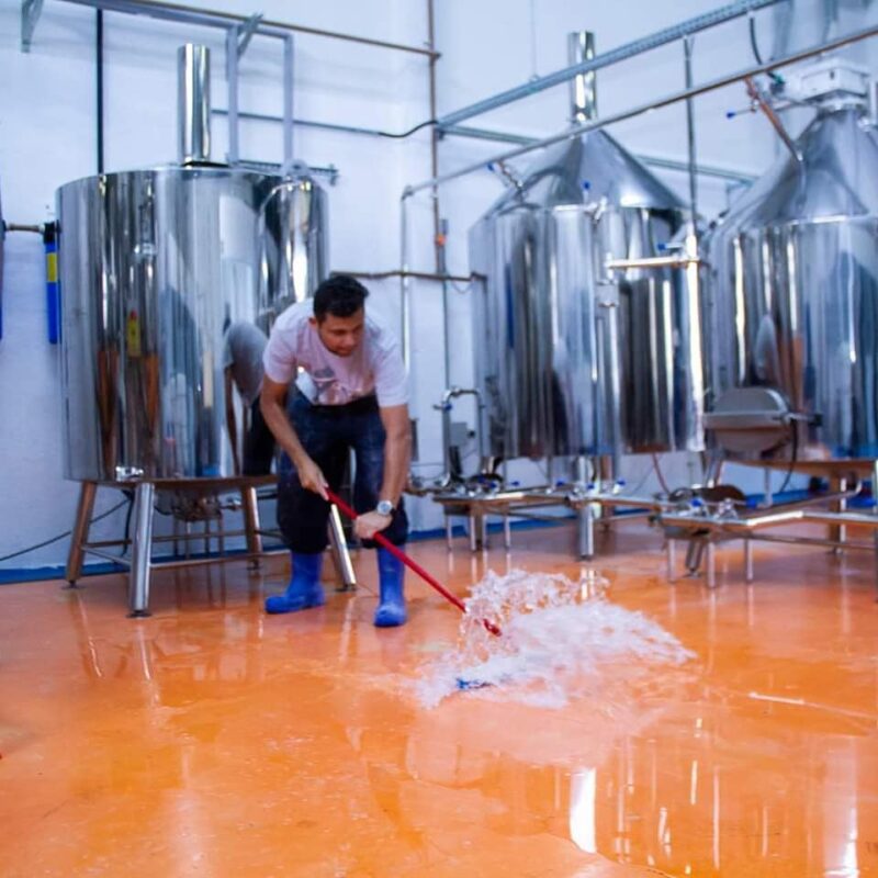 Dedicamos este dia do trabalho à todos os cervejeiros, que passam m... • Joy Project Brewing Curitiba