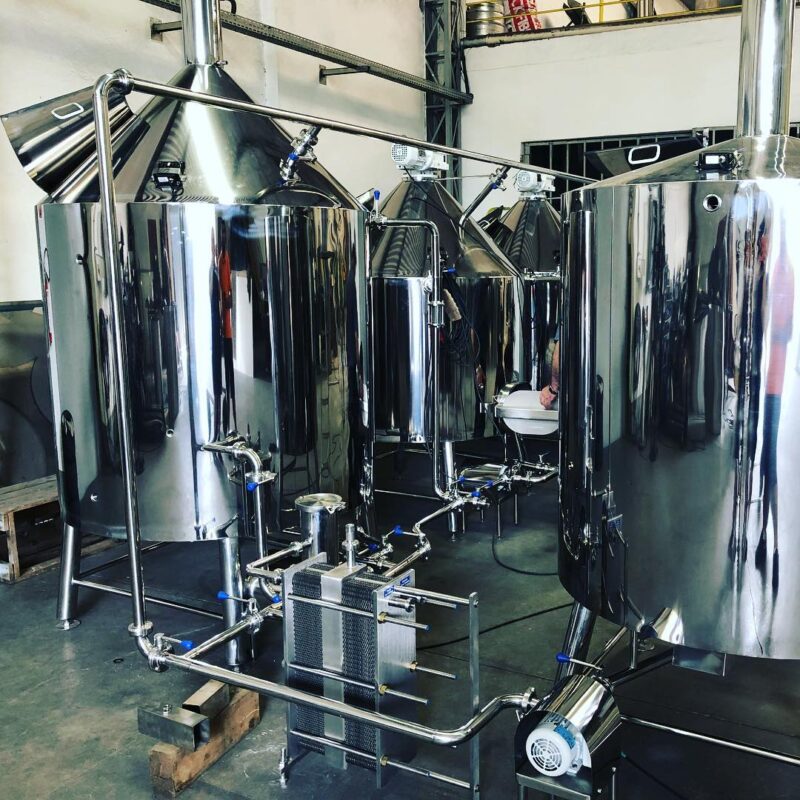 Hoje foi dia de fazer a última verificação 🕵️🏻‍♂️ em nossos equipam... • Joy Project Brewing Curitiba