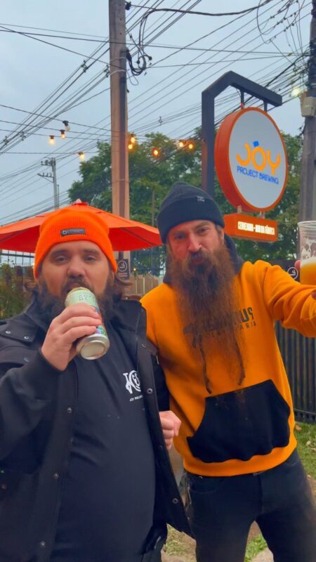Hoje rolou o lançamento da Coffee me up! aqui na @joytaproom, uma c... • Vídeo Reels Joy Project Brewing Curitiba