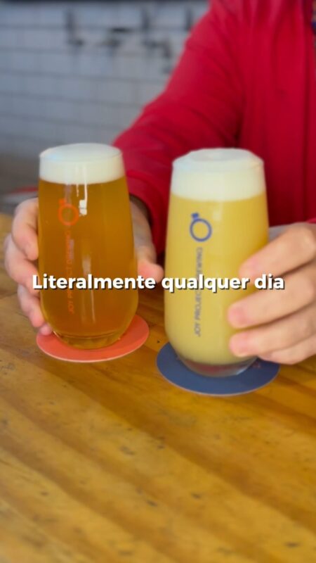 Na Joy, qualquer dia é uma boa desculpa pra tomar uma cerveja. Mas ... • Vídeo Reels Joy Project Brewing Curitiba