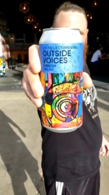 Tá vendo essa quantidade de lata que apareceu no vídeo? São todas c... • Vídeo Reels Joy Project Brewing Curitiba